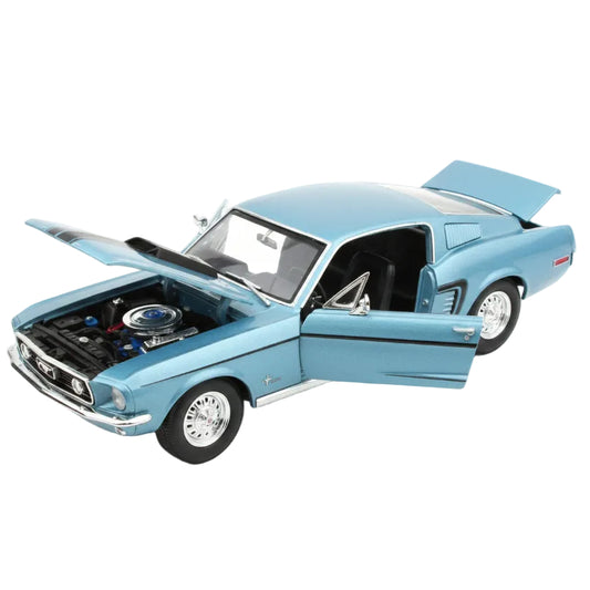 Maisto - Die Cast Car 1: 18 (Ford Mustang GT Cobra Jet 68 – Metallic Blue 31167 Model)